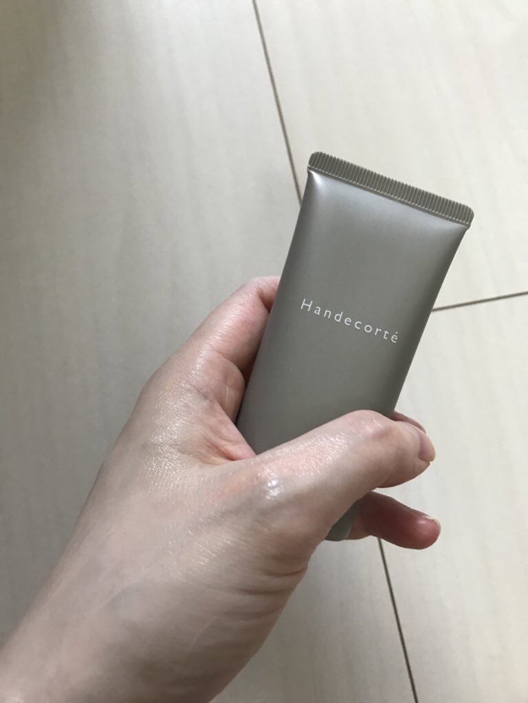 ハンデコルテ/キユートピア/ネック・デコルテケアを使ったクチコミ（3枚目）