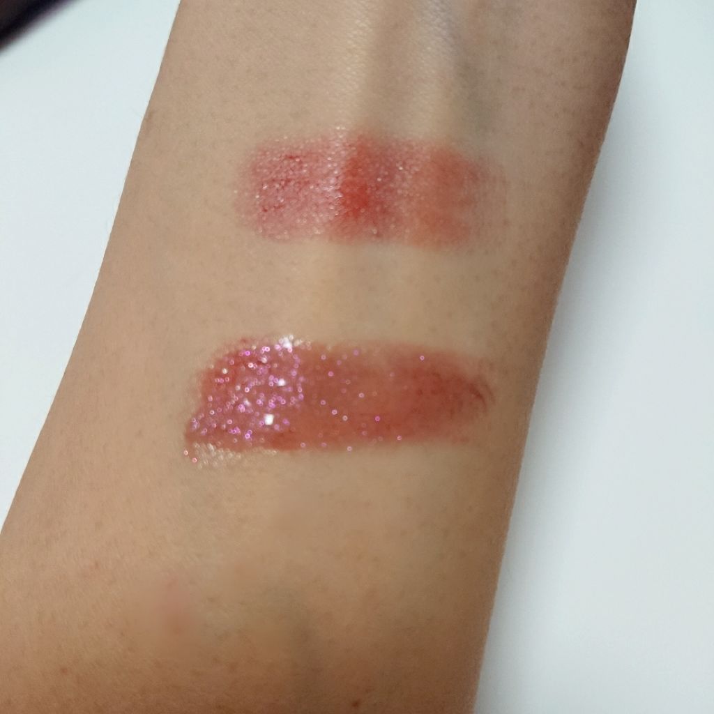 LIP38℃ +UnFrame<ホログラフィック>/UZU BY FLOWFUSHI/リップグロスを使ったクチコミ（2枚目）