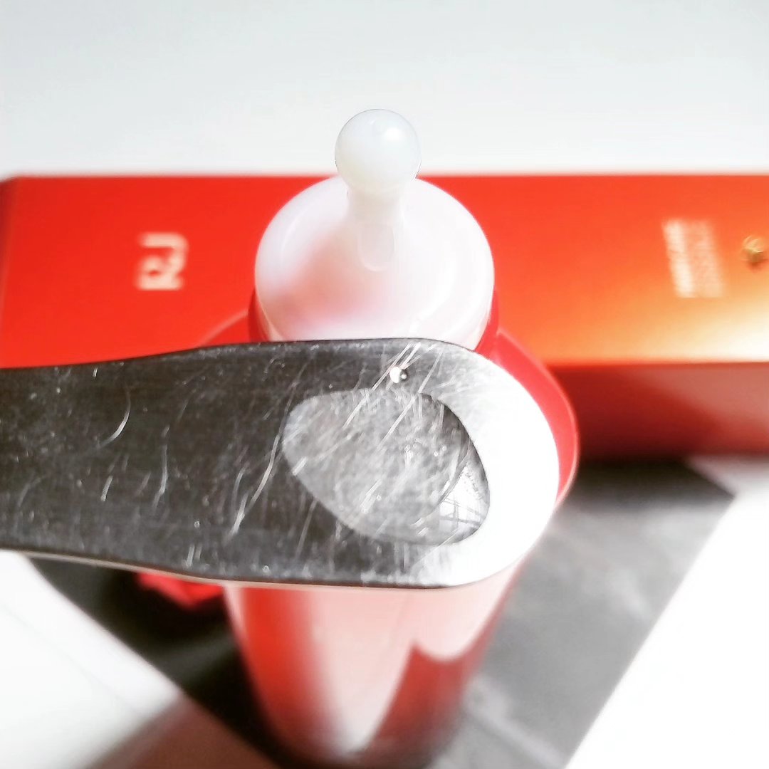 薬用 RJ地肌ケア エッセンス /アピセラピーコスメティクス/頭皮ローションを使ったクチコミ（3枚目）