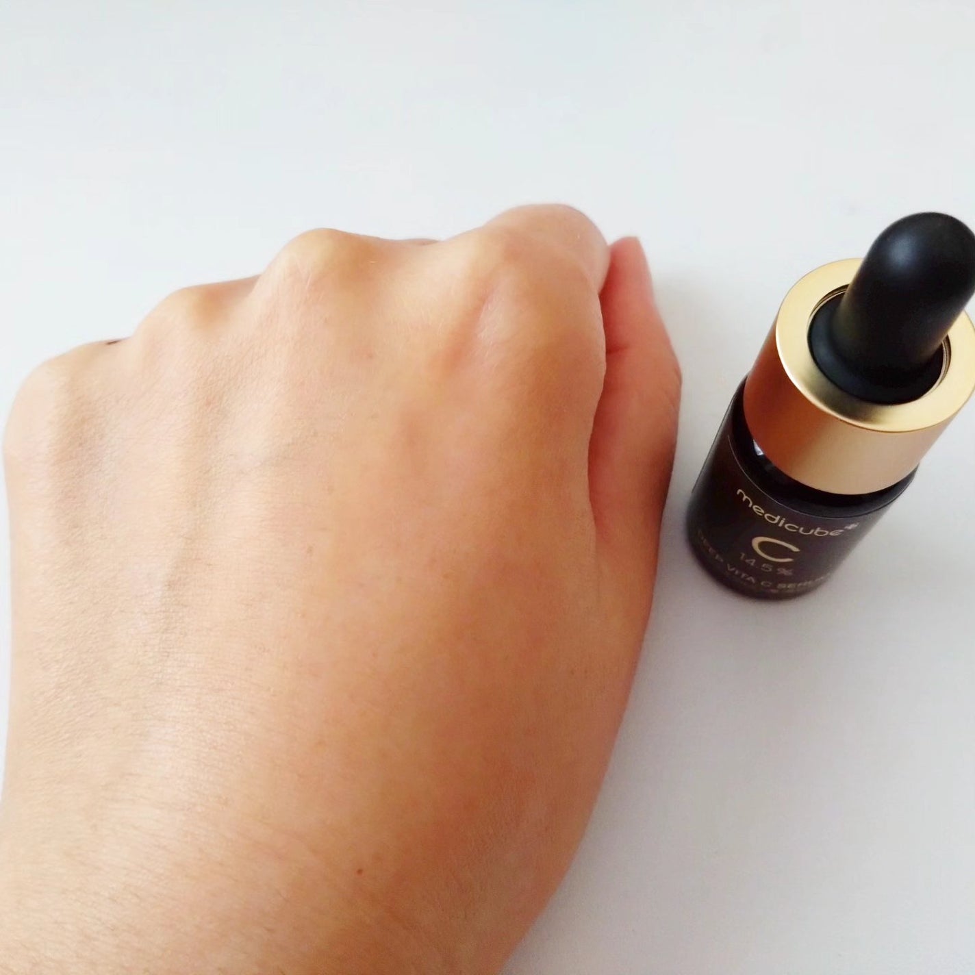 ディープビタCアンプル2.0/MEDICUBE/美容液を使ったクチコミ(3枚目)