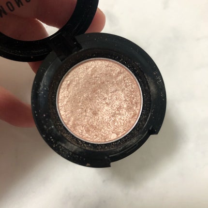 モノアイズ アイシャドウ/ARITAUM/単色アイシャドウを使ったクチコミ(3枚目)