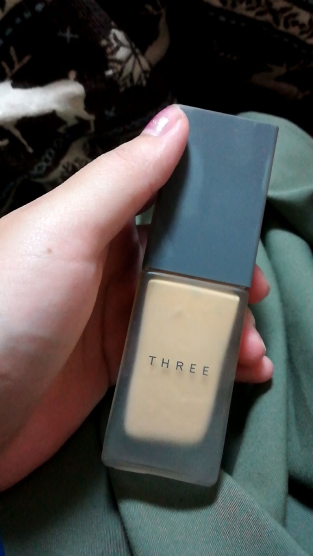 フローレスエシリアル フルイド ファンデーション/THREE/リキッドファンデーションを使ったクチコミ(1枚目)