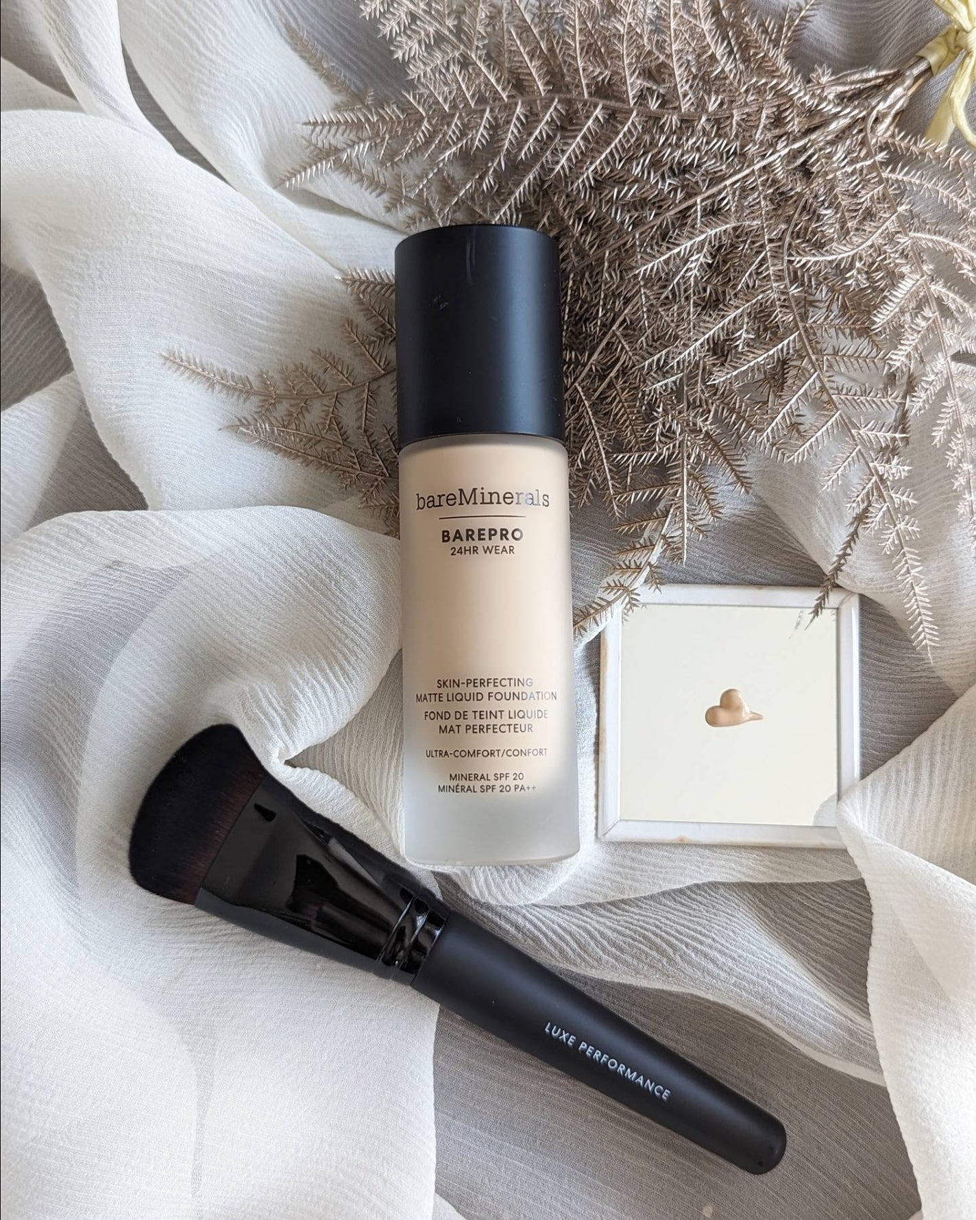 ベアプロ 24HR リキッド ファンデーション/bareMinerals/リキッドファンデーションを使ったクチコミ(1枚目)