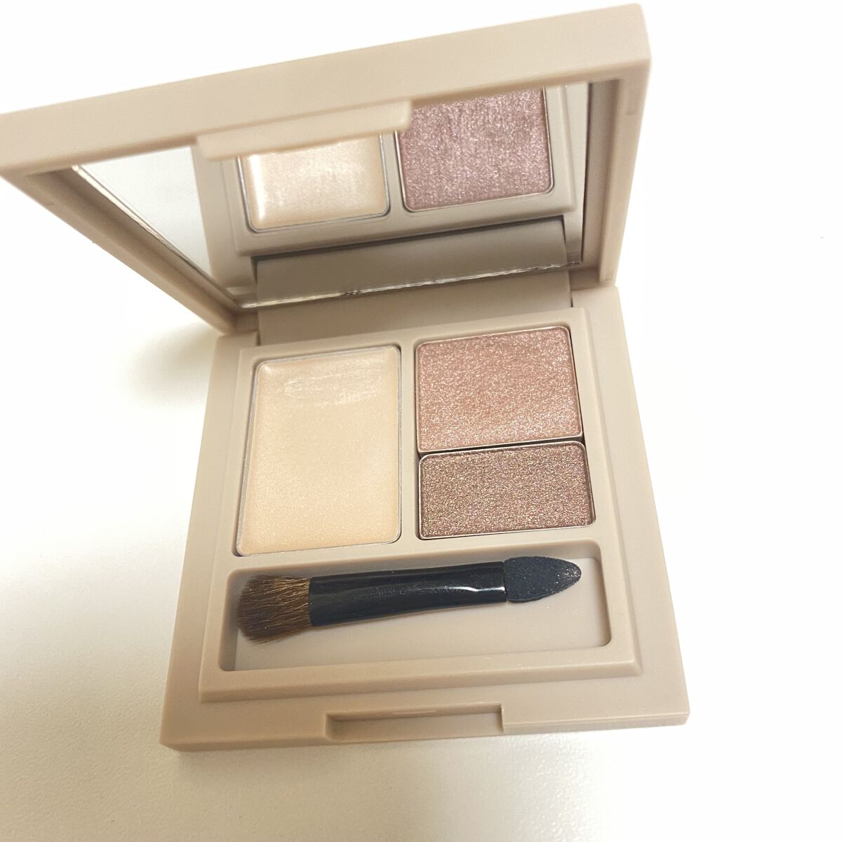 ベアスキンアイズ/lea by R./アイシャドウパレットを使ったクチコミ（1枚目）