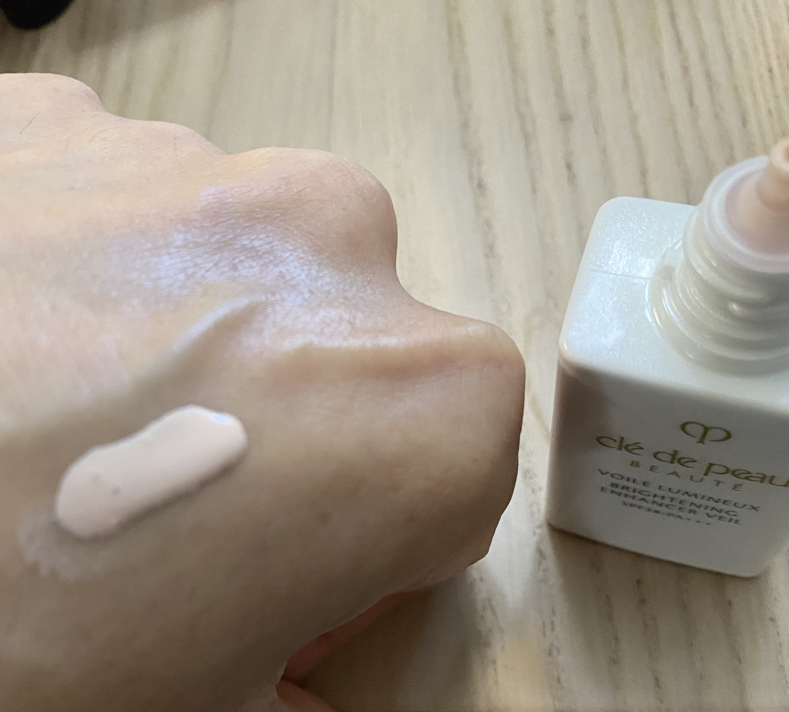 ヴォワールコレクチュールｎ/クレ・ド・ポー ボーテ/化粧下地を使ったクチコミ（2枚目）