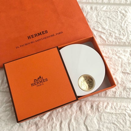 プードル オルフェーヴル フェイス&アイ イルミネイティングパウダー/エルメス/プレストパウダーを使ったクチコミ(3枚目)