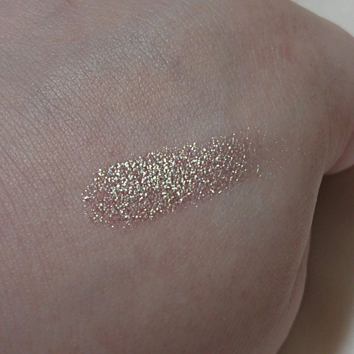 シェードシフター デュオクロム アイシャドウ ライト ビフォア ユア アイズ/M・A・C/単色アイシャドウを使ったクチコミ（2枚目）