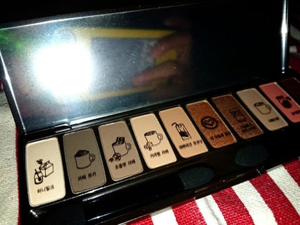 プレイカラー アイシャドウ/ETUDE/アイシャドウパレットを使ったクチコミ(3枚目)