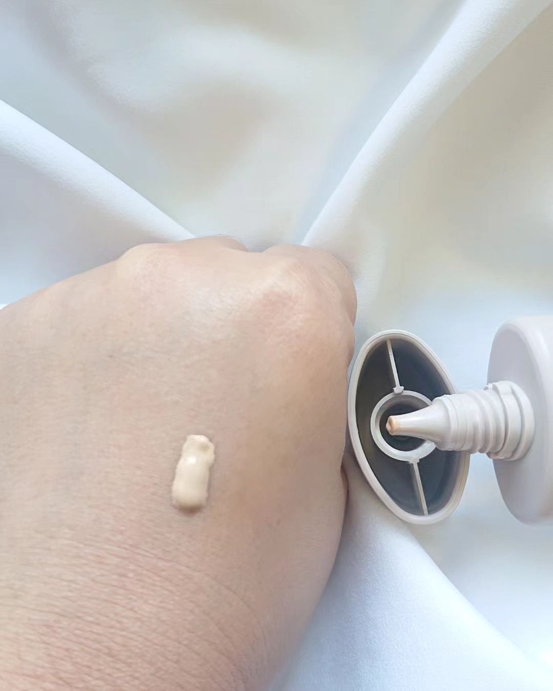 エアリーステイ BB ティント モイスト/FASIO/BBクリームを使ったクチコミ(3枚目)