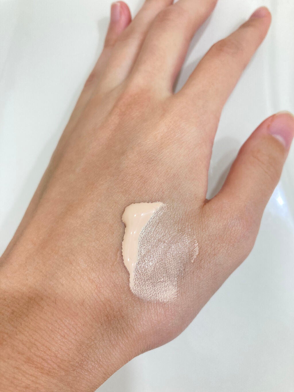 モイスチュアライジング ファンデーション プライマー/PAUL & JOE BEAUTE/化粧下地を使ったクチコミ(4枚目)