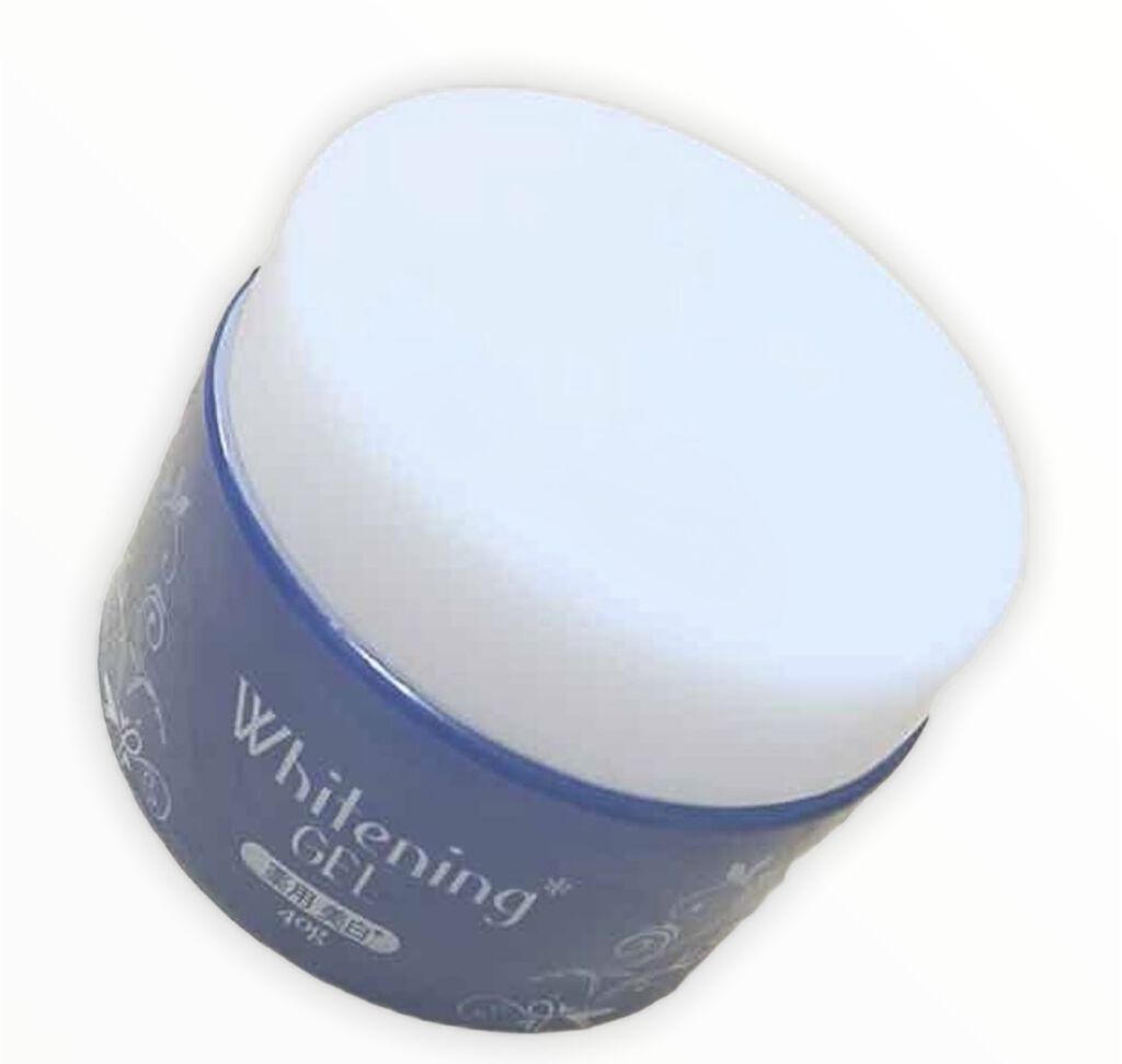 DAISO 薬用美白 オールインワンジェルのクチコミ「DAISO▹▸薬用美白オールインワン

"薬用美白"って言葉に惹かれて購入

この美白シリーズ.....」（1枚目）