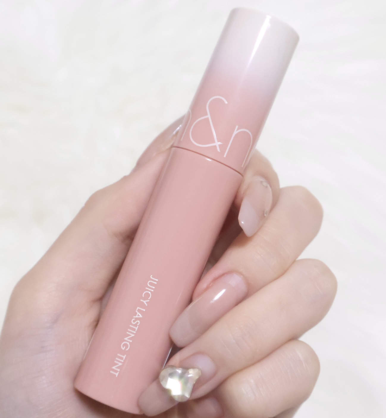 ジューシーラスティングティント 37 メロウペアー(MELLOW PEAR)/rom&nd/リップティントを使ったクチコミ（2枚目）