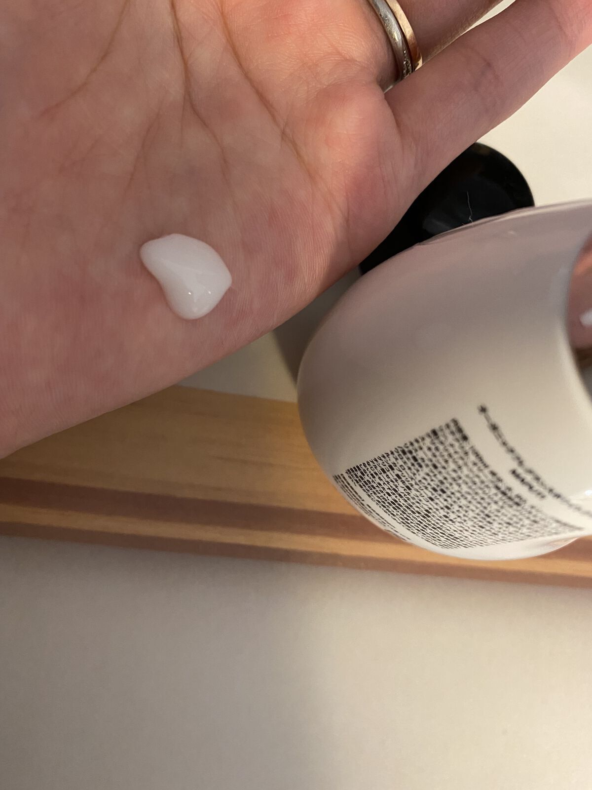 オーガニックフレグランスホワイトクリーム/MAPUTI/デリケートゾーンケアを使ったクチコミ（2枚目）