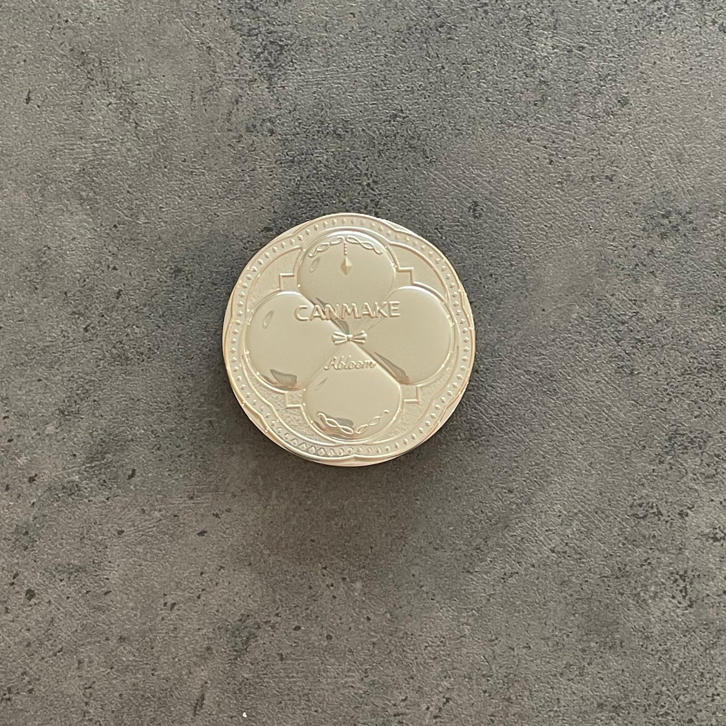 マシュマロフィニッシュパウダー ~Abloom~/キャンメイク/プレストパウダーを使ったクチコミ(1枚目)