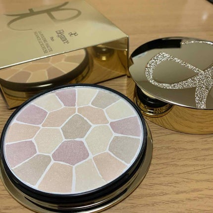 エレガンス ラ プードル オートニュアンス リクスィーズ/Elégance/プレストパウダーを使ったクチコミ(1枚目)