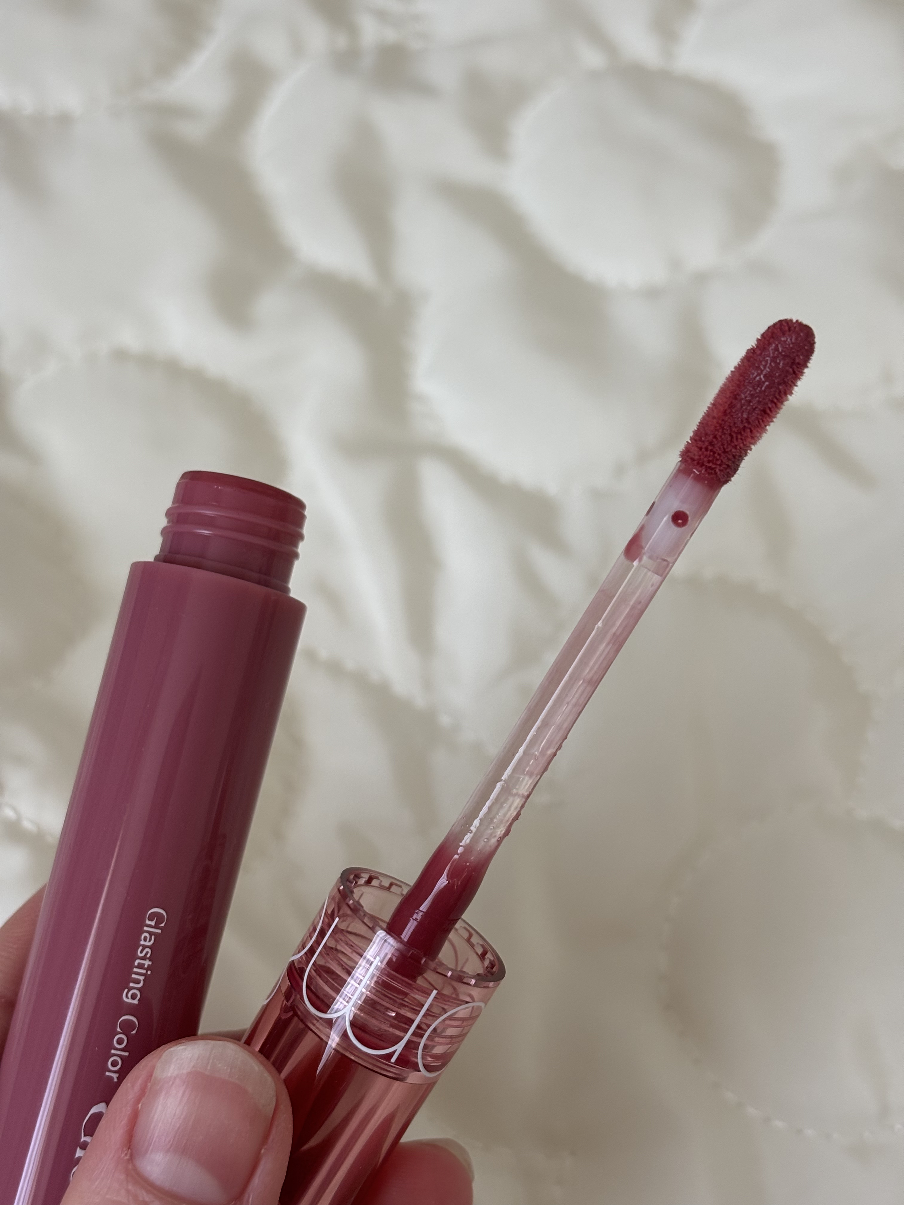 グラスティングカラーグロス/rom&nd/リップグロスを使ったクチコミ（2枚目）