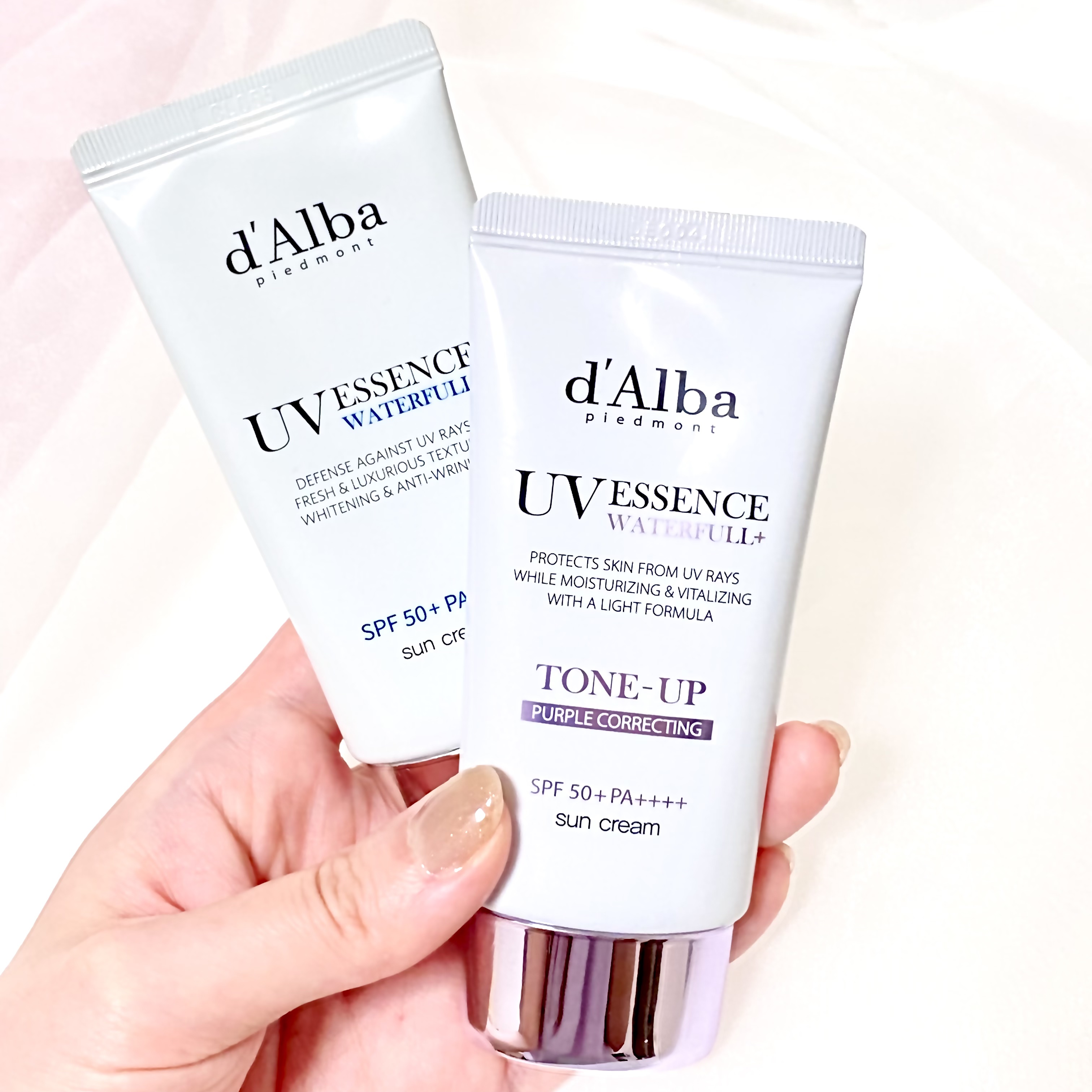 
☑︎ダルバ ウォータフル トーンアップ サンクリーム

毎年夏になるとどれか一つは欲しくなる
大好きなダルバのサンクリーム☀️

新色のパープル追加した✌️

パープルはトーンアップしっかりする！
白浮きはせず、
自然に肌をワントーン明る