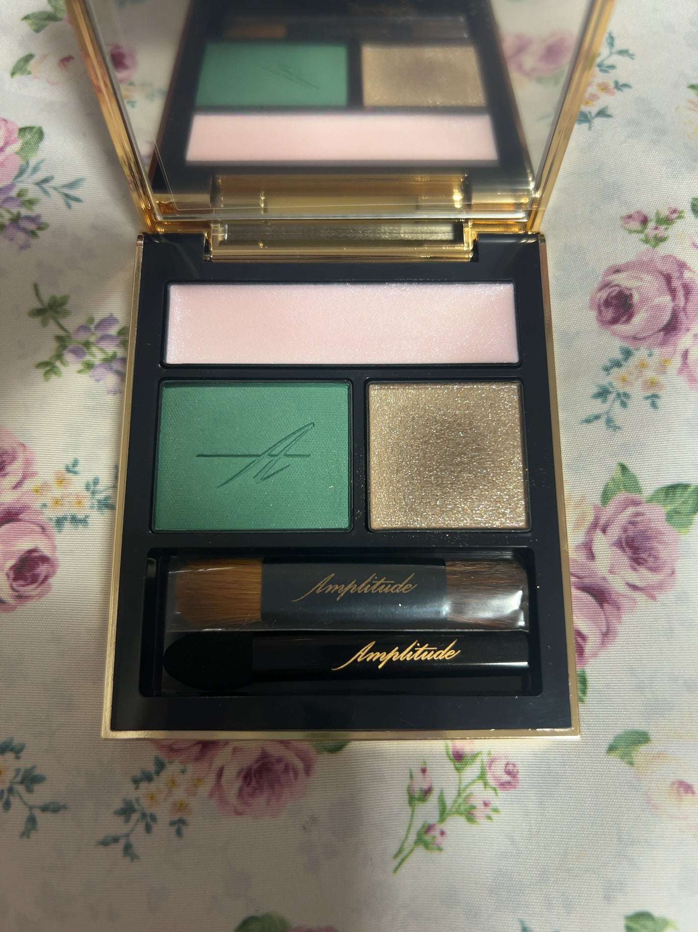コンスピキュアス アイズ/Amplitude/アイシャドウパレットを使ったクチコミ(1枚目)
