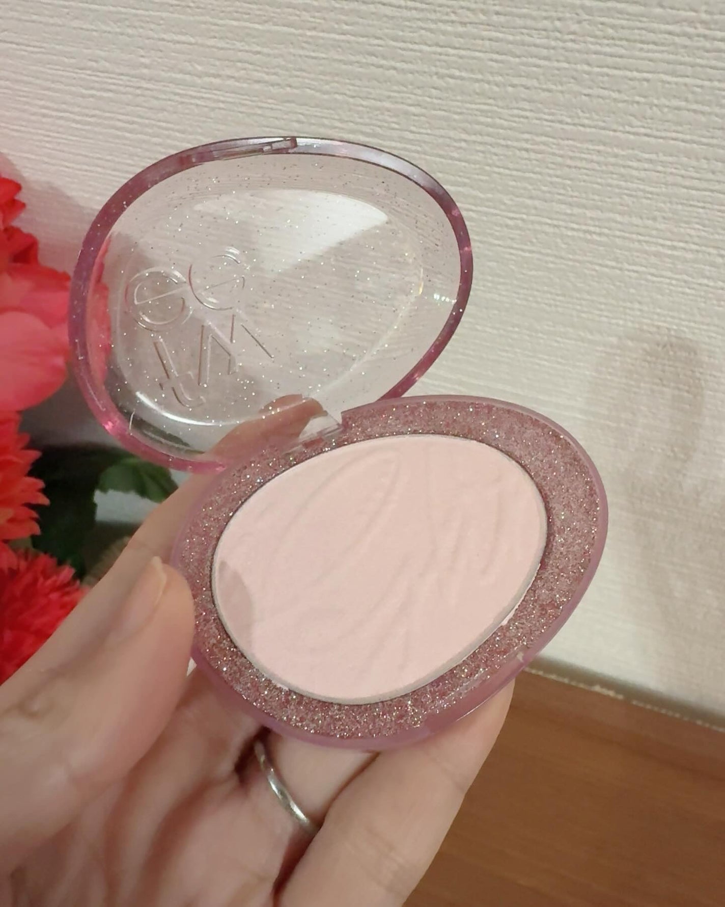 フィー グリッツストーンハイライター/fwee/パウダーハイライトを使ったクチコミ(3枚目)