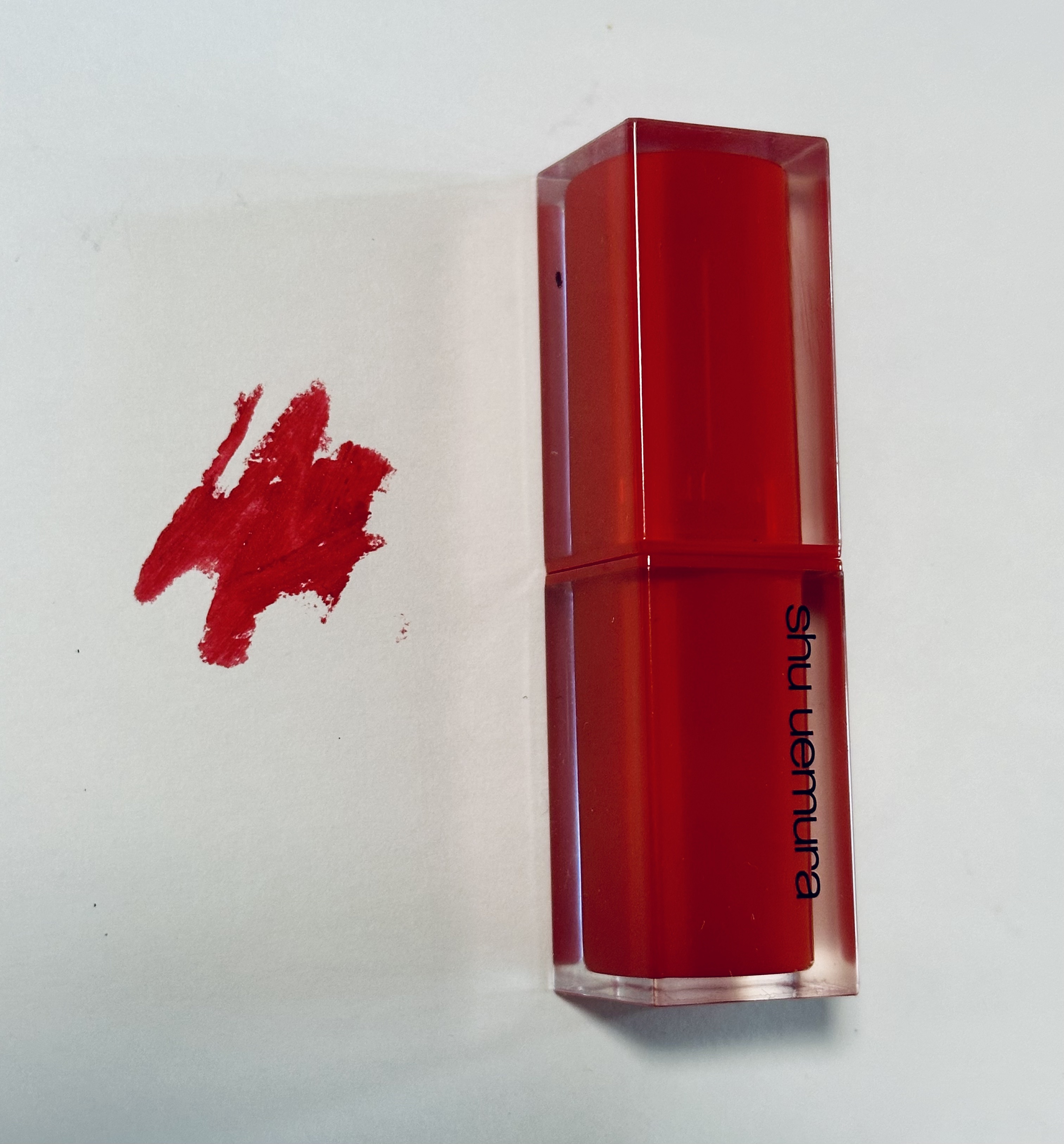 ルージュ アンリミテッド ラッカーシャイン H LS RD 184（限定パッケージ）/shu uemura/口紅を使ったクチコミ（2枚目）