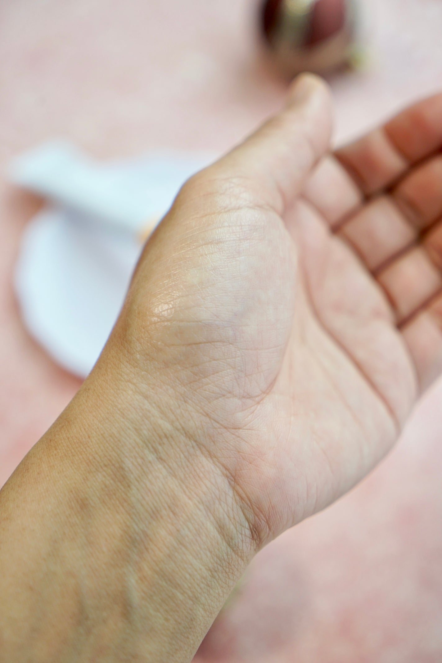 ハイドレイティング アイクリーム/ドクターハウシュカ /アイケア・アイクリームを使ったクチコミ(6枚目)