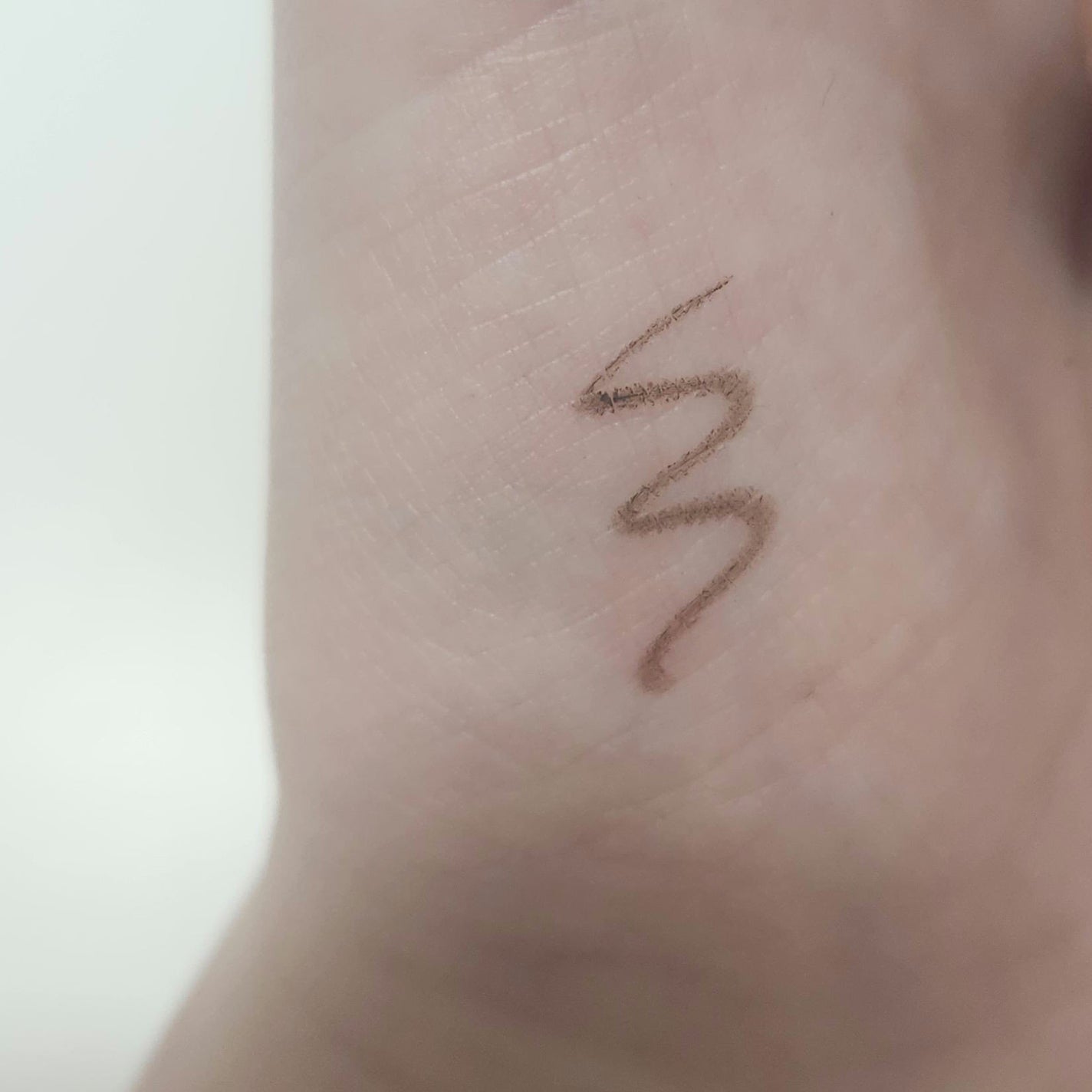 「密着アイライナー」極細クリームペンシル/デジャヴュ/ペンシルアイライナーを使ったクチコミ(3枚目)