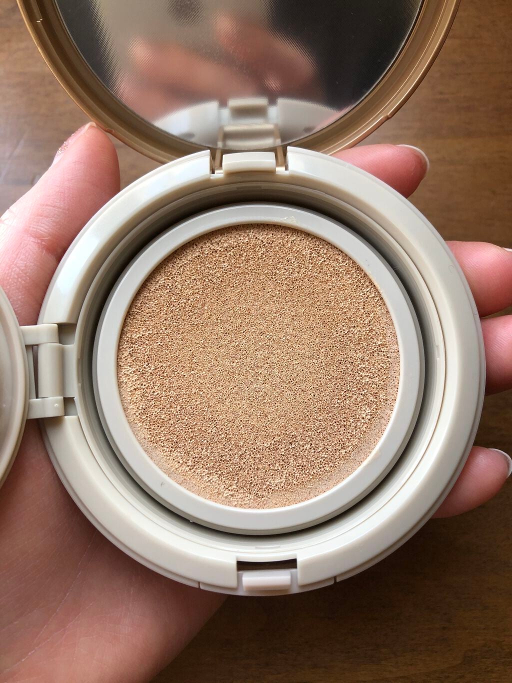 ミネラルグロウスキンクッション/エトヴォス/クッションファンデーションを使ったクチコミ(3枚目)