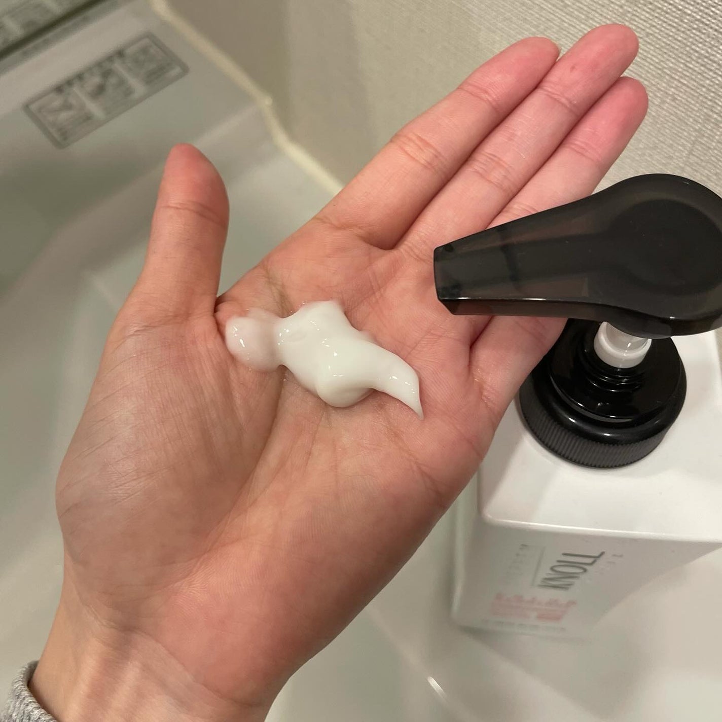 カラーコントロール シャンプー W/コンディショナー W/スティーブンノル ニューヨーク/市販シャンプーを使ったクチコミ(5枚目)