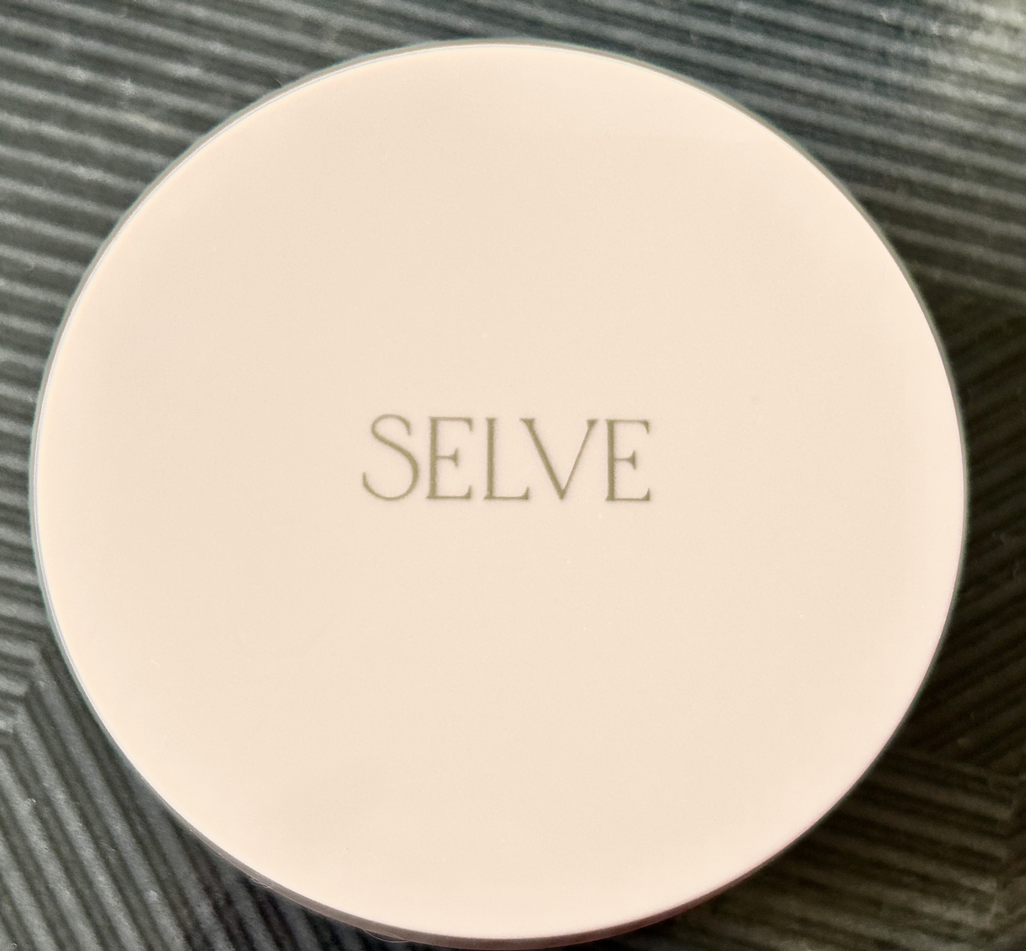 フォギーヴェールセッティングパウダー/SELVE/プレストパウダーを使ったクチコミ（3枚目）