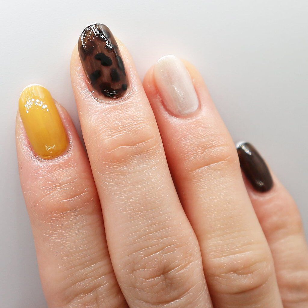 カラフルネイルズ/キャンメイク/マニキュアを使ったクチコミ（2枚目）