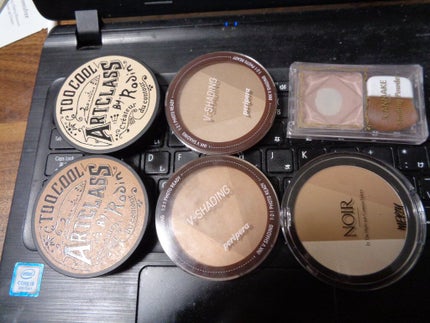 NOIR IN THE MULTI-USE CONTOUR PALETTE/MERZY/シェーディングを使ったクチコミ(1枚目)