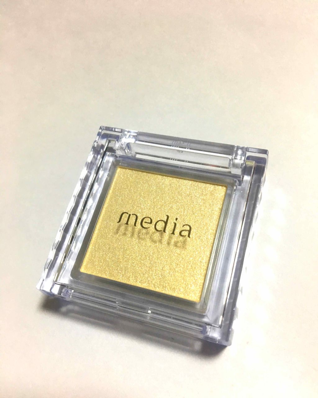 ブライトアップアイシャドウ/media/単色アイシャドウを使ったクチコミ（1枚目）