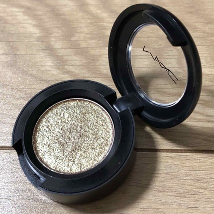 ダズルシャドウ アイ ライク 2 ウォッチ/M・A・C/単色アイシャドウを使ったクチコミ(1枚目)