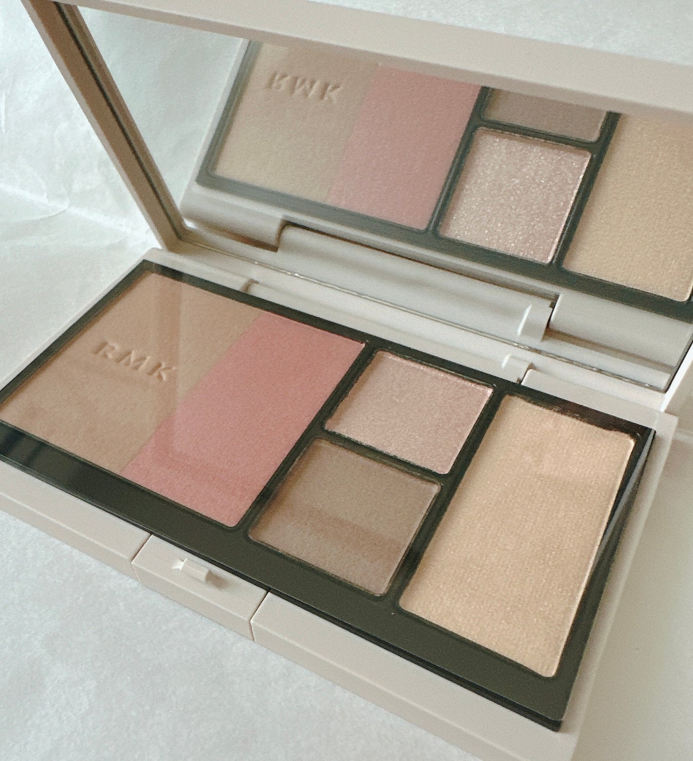 RMK シェイド&グロウ フェイスパレット /RMK/アイシャドウパレットを使ったクチコミ(1枚目)