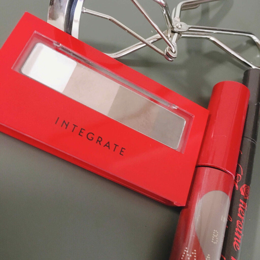 シャドーカスタマイズ/MAJOLICA MAJORCA/単色アイシャドウを使ったクチコミ(3枚目)