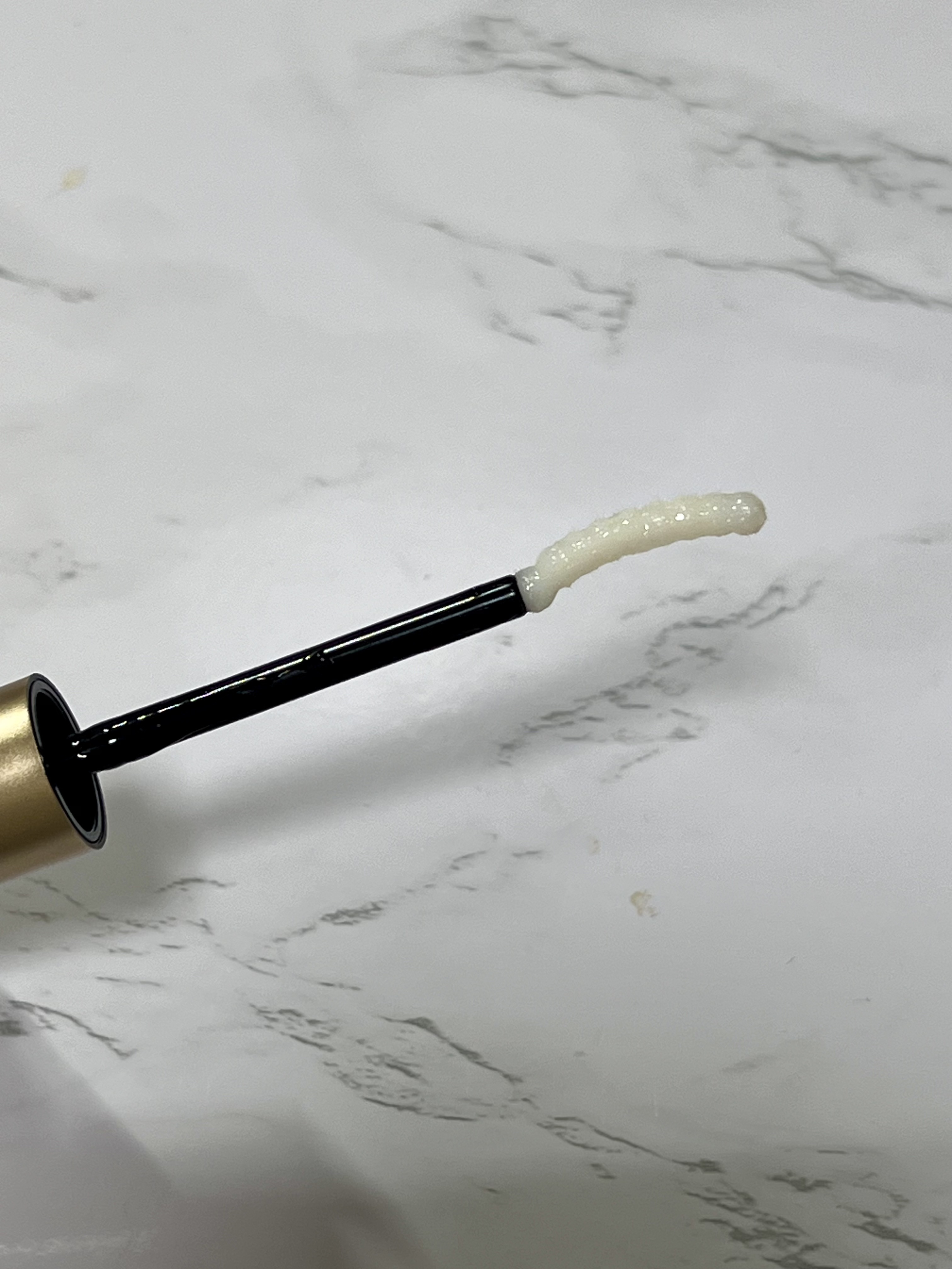 フィー ゴールドラッシュセラムプロ/fwee/まつげ美容液を使ったクチコミ（2枚目）