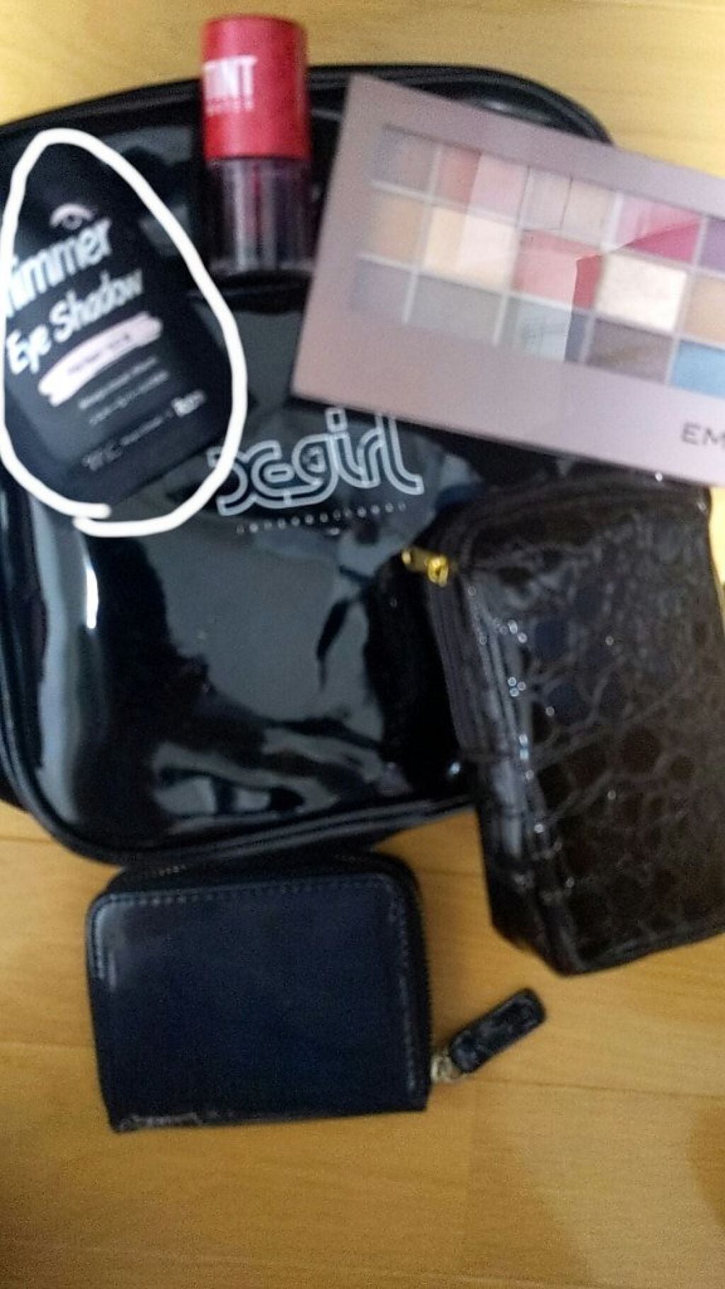 miiyuu on LIPS 「こんにちはースリーコインズのシマーアイシャドウをクチコミします..」(2枚目)