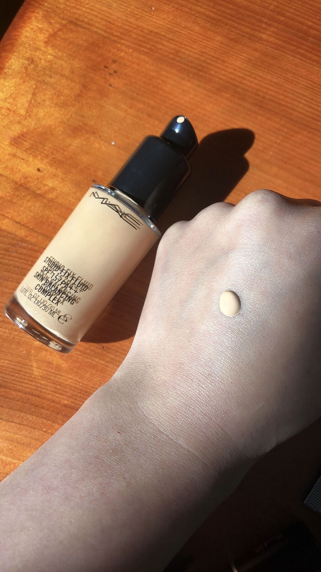 スタジオフィックス フルイッド SPF 15/M・A・C/リキッドファンデーションを使ったクチコミ（1枚目）