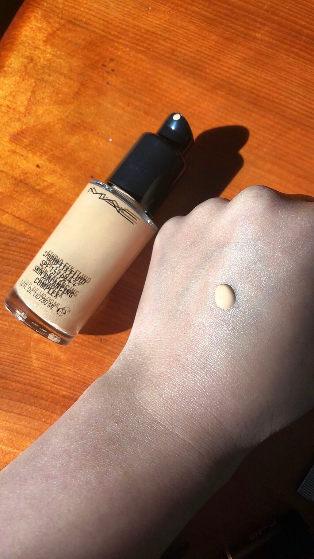 スタジオフィックス フルイッド SPF 15/M・A・C/リキッドファンデーションを使ったクチコミ(1枚目)