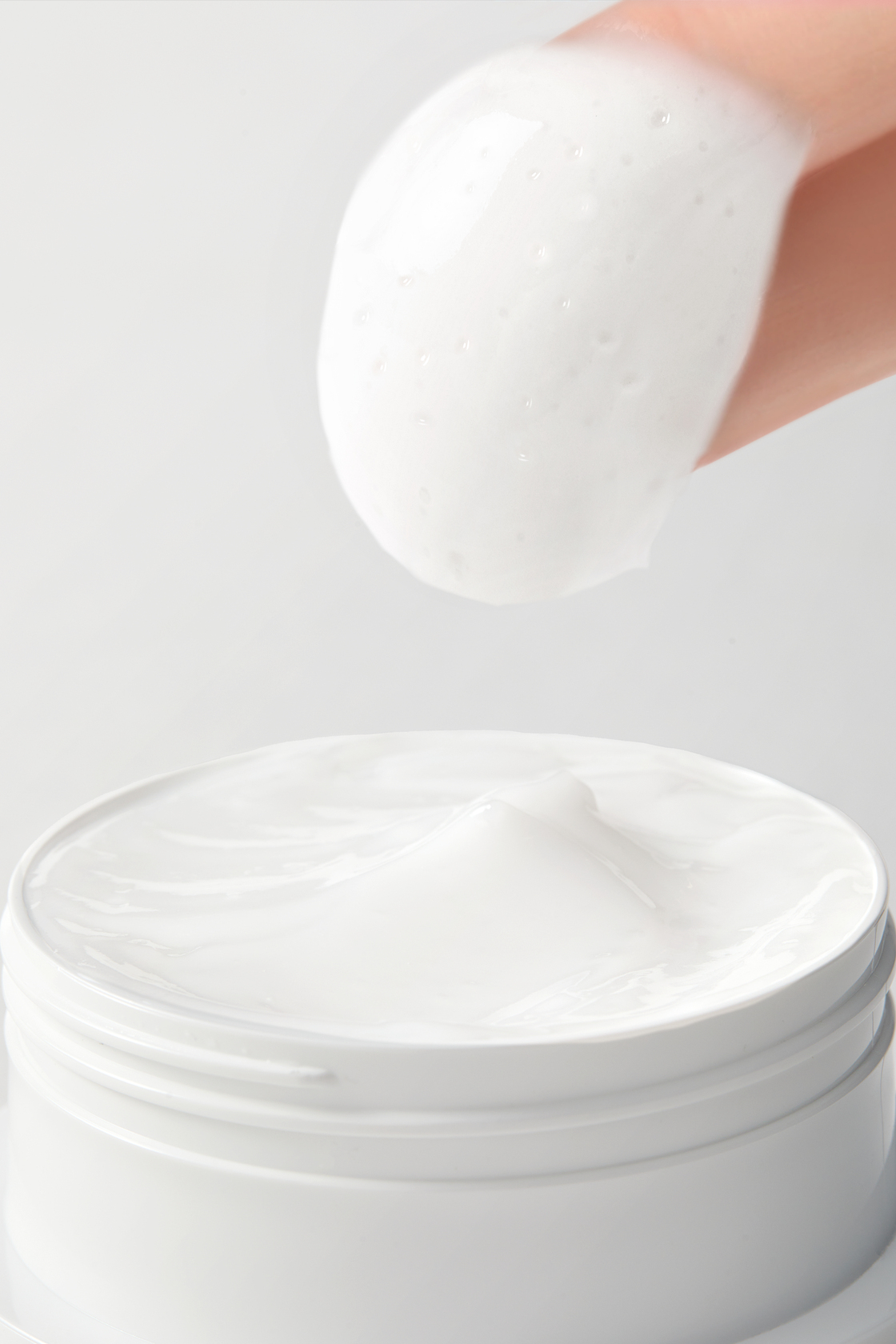 MEDIHEAL ミルクブライトニングクリーム 6個 + ビタミンCカプセル2個 MEDIHEAL(メディヒール) / ミルクブライトニングクリームの公式商品