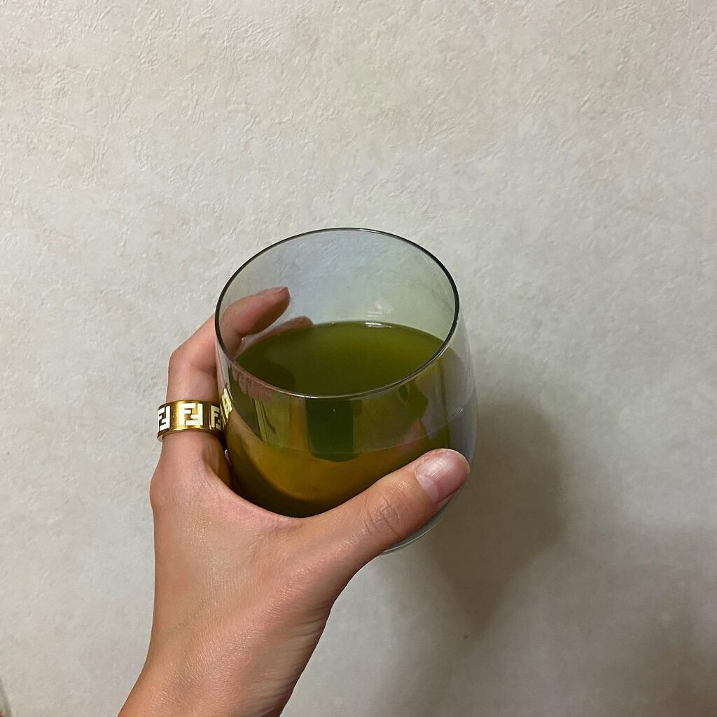 ハリウッド 抹茶&レモンのクチコミ「抹茶とレモン

100%オーガニックにこだわった国産抹茶とレモンのドリンク🍋
2包を水で割るだ.....」（2枚目）