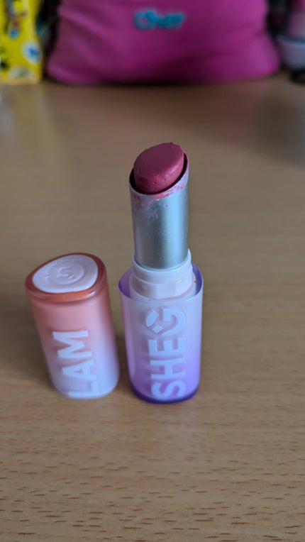 SHEGLAM ロングラスティング マットリップスティックのクチコミ「SHEGLAMのロングラスティング マットリップスティック
カラーはA BOLD PLAMでご.....」(2枚目)