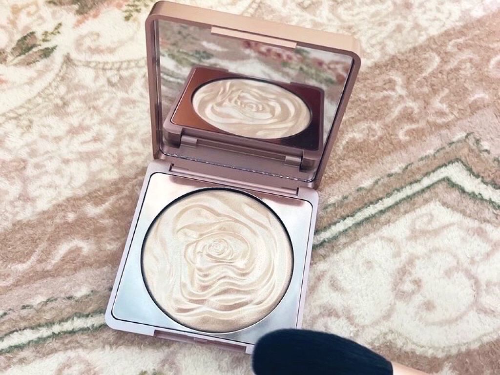 双花彫刻 ハイライト/花西子/パウダーハイライトを使ったクチコミ（2枚目）