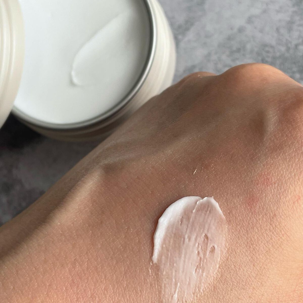 マディソン58 ナチュラルフィニッシュ バーム/スティーブンノル ニューヨーク/ヘアバームを使ったクチコミ(3枚目)