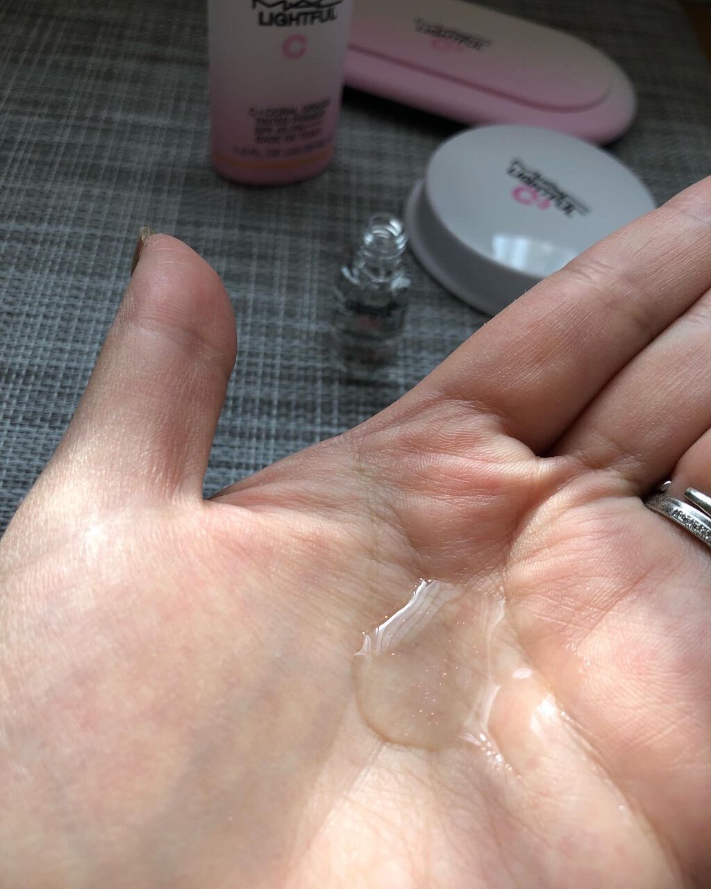 ライトフル C３ ラディアント ハイドレーション スキンローション/M・A・C/化粧水を使ったクチコミ（2枚目）