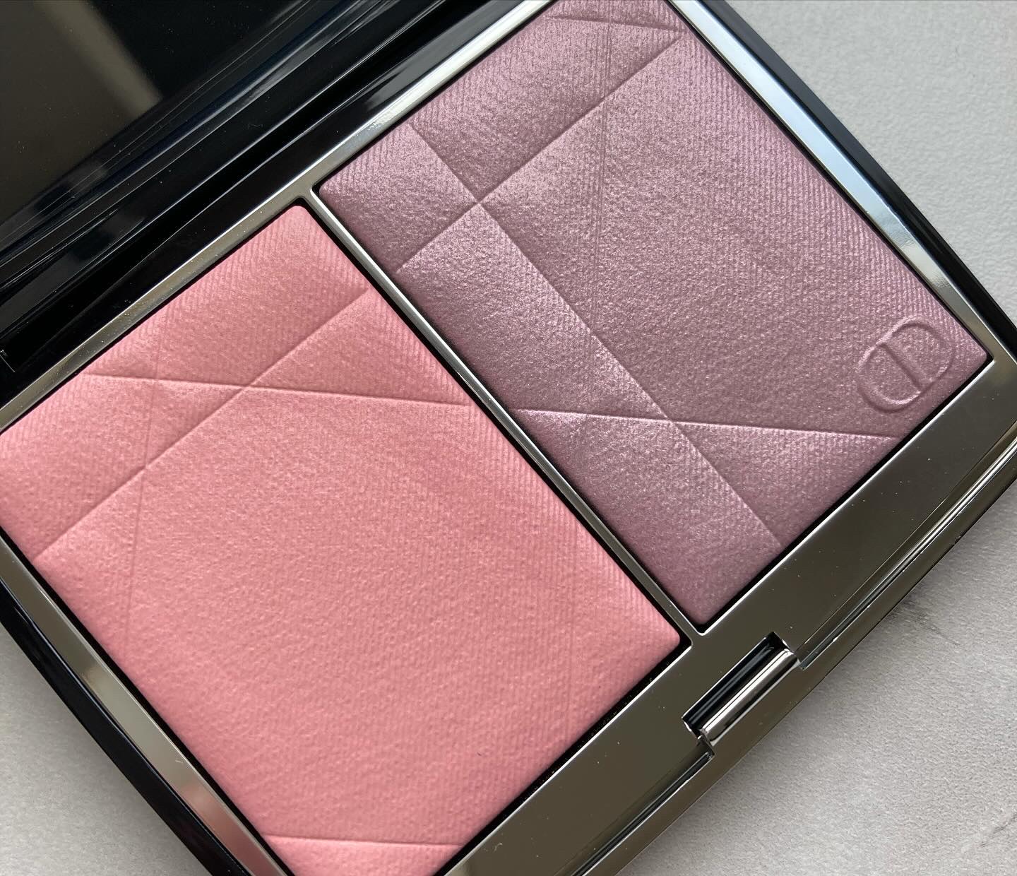 ディオールスキン フォーエヴァー スキン パーフェクト スティック 2N/Dior/その他ファンデーションを使ったクチコミ（2枚目）