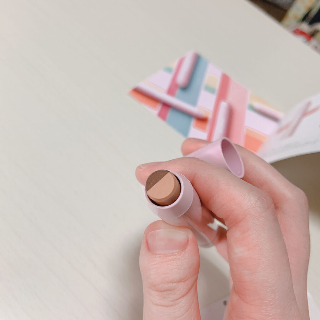 デュアル カラー スティック/DAISY DOLL by MARY QUANT/スティックアイシャドウを使ったクチコミ（2枚目）