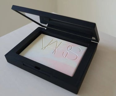 ライトリフレクティング プリズマティックパウダー/NARS/プレストパウダーを使ったクチコミ（1枚目）