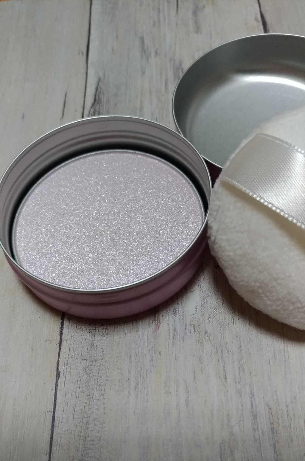 カラーイルミネーター/ettusais/プレストパウダーを使ったクチコミ（2枚目）