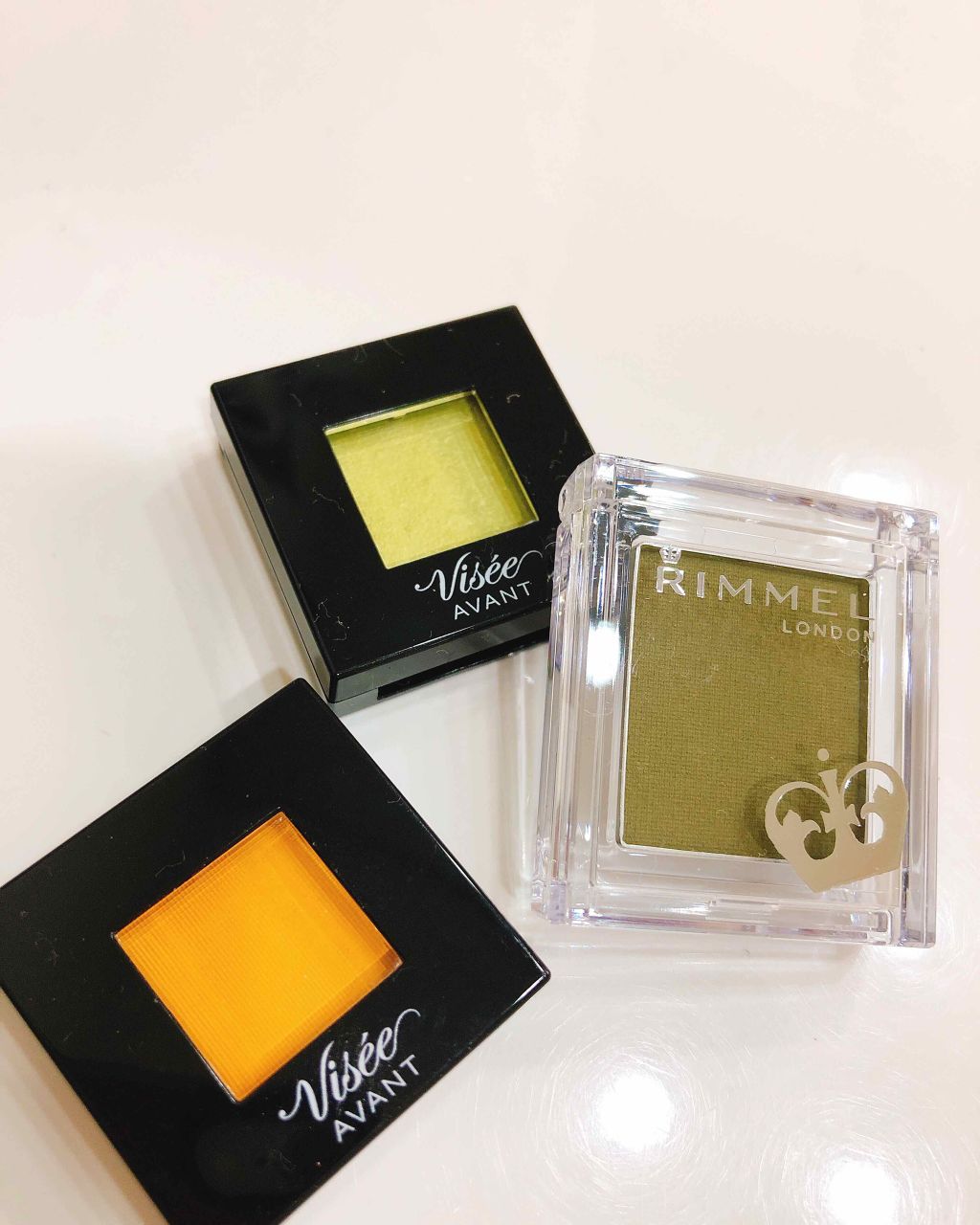 プリズム パウダーアイカラー/リンメル ロンドン/単色アイシャドウを使ったクチコミ（2枚目）